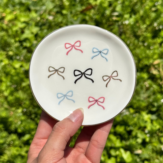 Round Trinket Tray Multicolor Bows