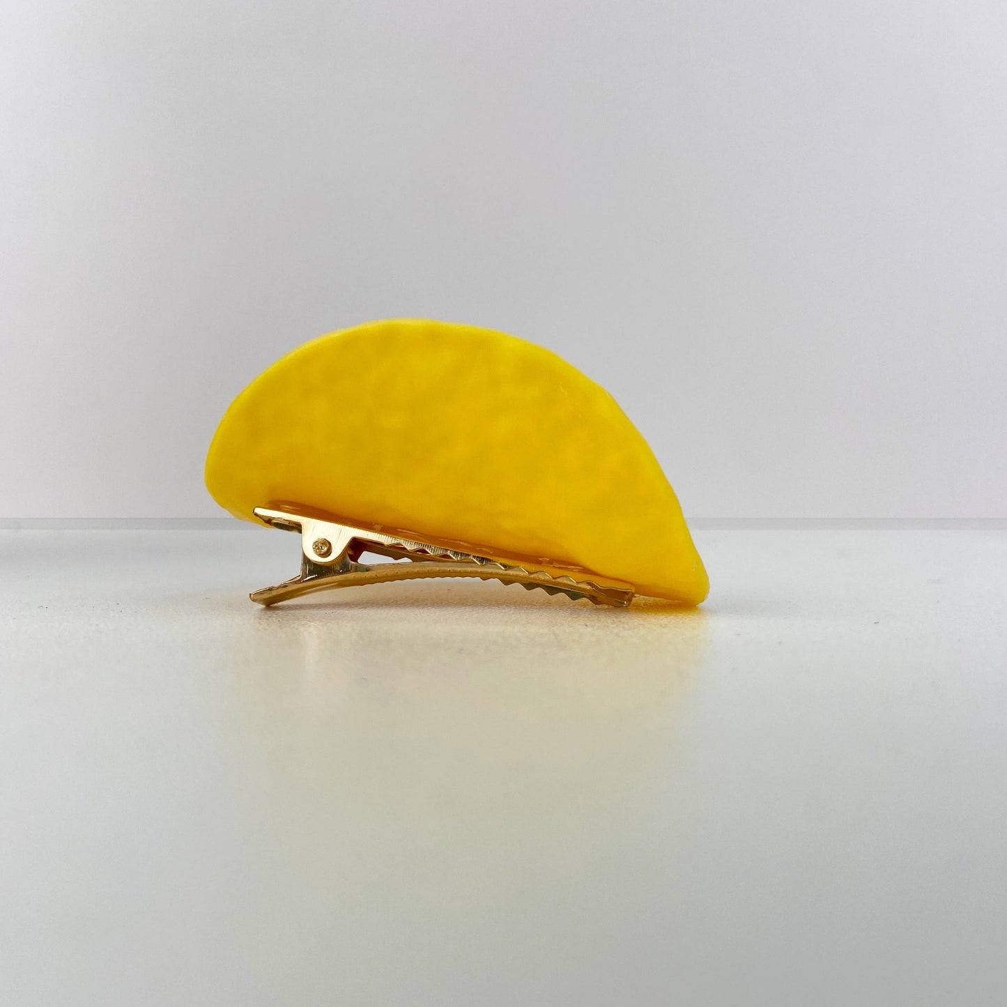 Imitation potato chip hair duckbill